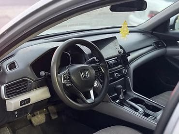 Honda Accord: 2019 г., 0.5 л, Автомат, Бензин — 4