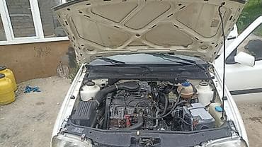 аудио касета: Volkswagen Golf Variant: 1993 г., 1.8 л, Механика, Бензин, Универсал — 4