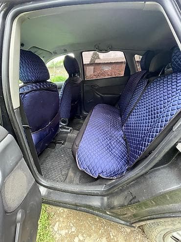 Транспорт: Ford Focus: 2001 г., 1.6 л, Механика, Бензин, Хэтчбэк — 10