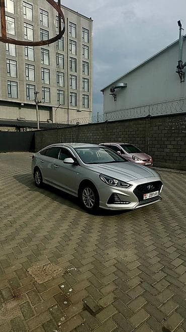 camry 2020: Hyundai Sonata: 2021 г., 2 л, Автомат, Газ, Седан — 5