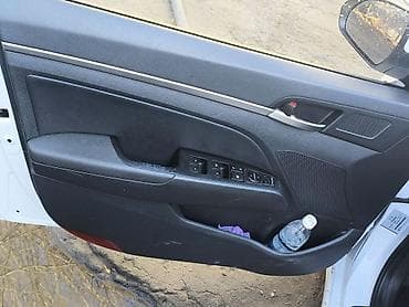 машина bwm: Hyundai Avante: 2019 г., 1.6 л, Бензин, Седан — 4