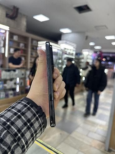 mi 10 pro: Xiaomi, 14 Pro, 256 ГБ — 4