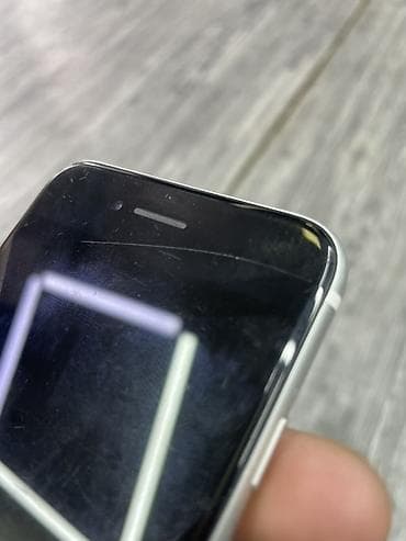 samsung 2022: IPhone SE 2020, Б/у, 128 ГБ, Белый, 74 % — 4