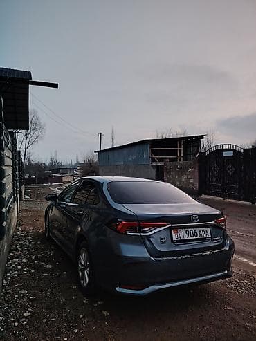 mitsubishi io: Toyota Corolla: 2021 г., 1.8 л, Вариатор, Гибрид, Седан — 3