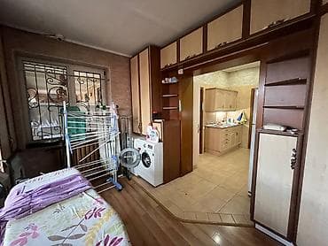 дом асабняк: Продаю 2х этажный особняк в центре города Площадь 370 м2 Площадь — 10