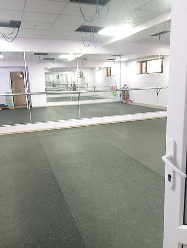 для парикмахера: Косметологическая студия 320 м², 8+, С ремонтом, Частично с оборудованием, Многоэтажное жилое здание, Отдельный вход — 2