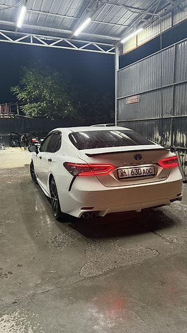 тайлта карола: Toyota Camry: 2018 г., 2.5 л, Автомат, Гибрид, Седан — 1