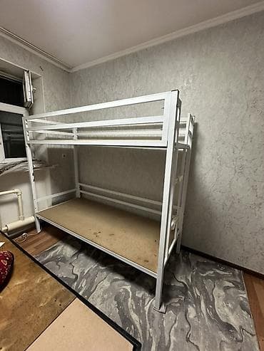 Двухъярусная металлическая кровать без матрасов Характеристики: -