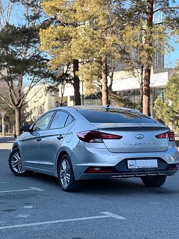 echo platz: Hyundai Elantra: 2019 г., 2 л, Автомат, Бензин, Седан — 5