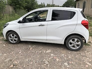 krone sd: Chevrolet Spark: 2017 г., 0.1 л, Автомат, Бензин, Хэтчбэк — 4