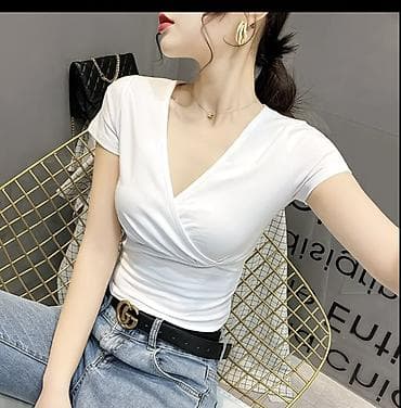 nike acg: Женская базовая футболка с запахом - Крой: приталенная посадка — 2