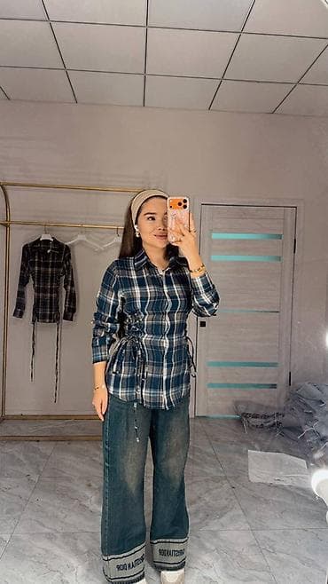 женские рубашки в клетку: Женская рубашка в клетку с декоративной шнуровкой по бокам - — 2