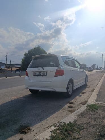 цены мотоциклов: Honda Fit: 2005 г., 1.3 л, Автоматтык, Бензин, Хетчбек — 3