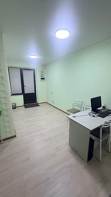 снять офис: Продажа офисов 36 м², С ремонтом, С мебелью, Многоэтажное здание, Цокольный этаж этаж — 4