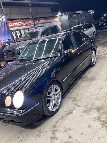 124 купе: Mercedes-Benz E-Class: 2000 г., 4.3 л, Автомат, Бензин, Седан — 3