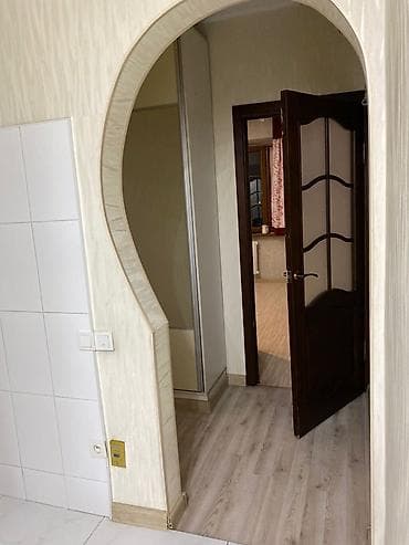 без подселения это: 2 комнаты, С мебелью частично — 6