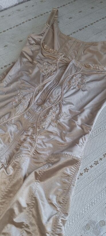 levante крем: Утяжка, утягивающее боди, корсет

размер 54-58, новое, качество супер — 3