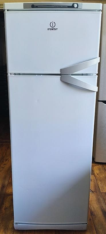 морозильников бу: Холодильник Indesit, Б/у, Двухкамерный, De frost (капельный), 60 * 167 * 60 — 4