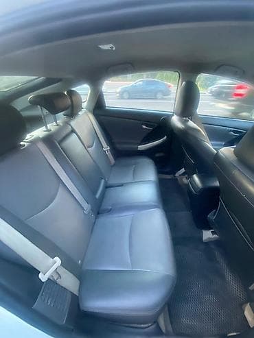 byd e2 2022: Toyota Prius: 2011 г., 1.8 л, Автомат, Гибрид, Лифтбек — 3