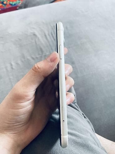 IPhone 11, белый, 128гб
На запчасти, парольАйклауд все забыто