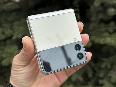 бек абад: Samsung Galaxy Z Flip 3 5G, Б/у, 256 ГБ, цвет - Золотой, 1 SIM — 1