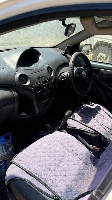 Транспорт: Toyota Vitz: 2003 г., 1.3 л, Автомат, Бензин, Хэтчбэк — 4