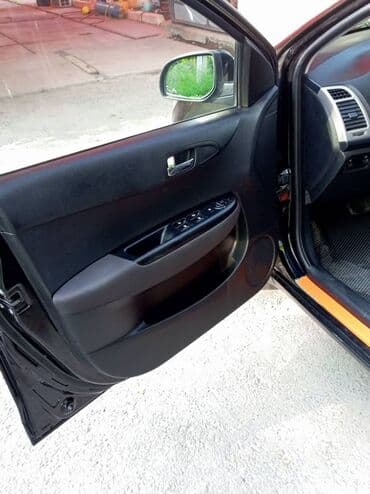 авто аванте: Hyundai i20: 2010 г., 1.4 л, Автомат, Бензин, Хэтчбэк — 8