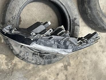 вента фары: Передняя левая фара Toyota — 3