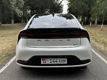 wuling mini ev: Toyota Prius: 2024 г., 2 л, Робот, Гибрид, Хэтчбэк — 6