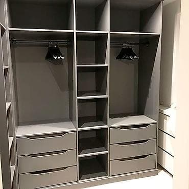 Стол жана отургуч комплекттери: Буйрутма эмеректер, Уктоочу бөлмө, Ашкана гарнитурасы, Шкаф, Керебет — 1