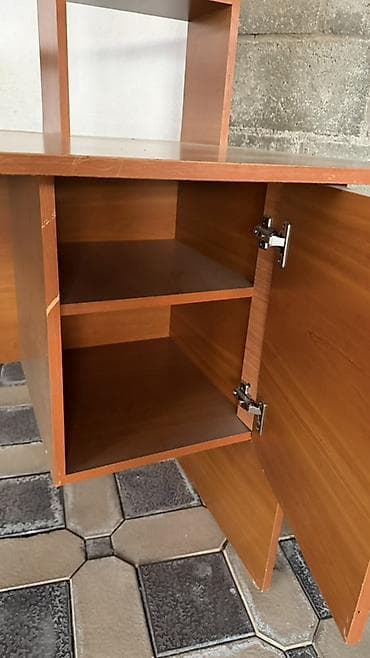office table: Компьютерный стол, С полками — 4