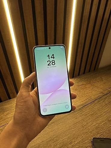 Samsung Galaxy A56, Б/у, 256 ГБ, цвет - Белый at lalafo.kg Samsung Galaxy A56, Б/у, 256 ГБ, цвет - Белый