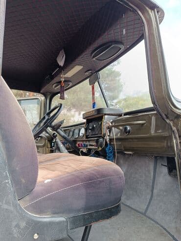 купить бу электромобиль из китая: ЗИЛ : 7 л | 1986 г — 8