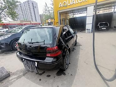 Продажа авто: Volkswagen Golf: 2001 г., 1.4 л, Механика, Бензин, Хэтчбэк — 4