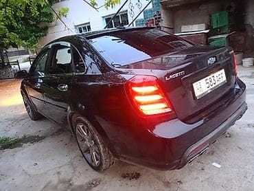 арзан машине: Chevrolet Lacetti: 2005 г., 1.6 л, Кол менен иштөөчү, Бензин, Седан — 4