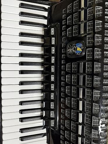 Аккордеоны: Вельтмейстер метеор. Размери 7/8. Абалы почти жаңы,клавищанын — 7