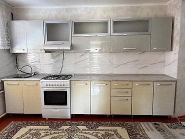dinner table: Кухонный гарнитур Состав и особенности: - Верхние шкафы с распашными — 1