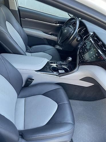 camry: Toyota Camry: 2020 г., 2.5 л, Автомат, Гибрид, Седан — 7