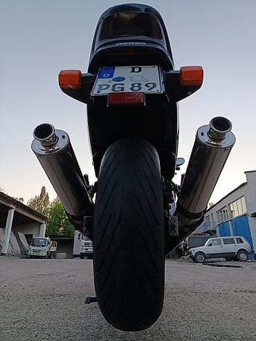 ktm duke 390: Спортбайк Honda, 1000 куб. см, Бензин — 5