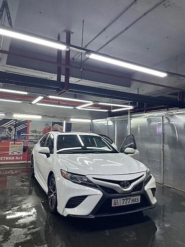 70: Toyota Camry: 2019 г., Бензин — 1