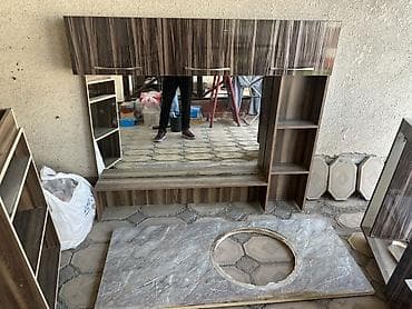 буду мебель: Тумба для ванны, Б/у, С раковиной, ЛДСП, Самовывоз, цвет - Коричневый — 1