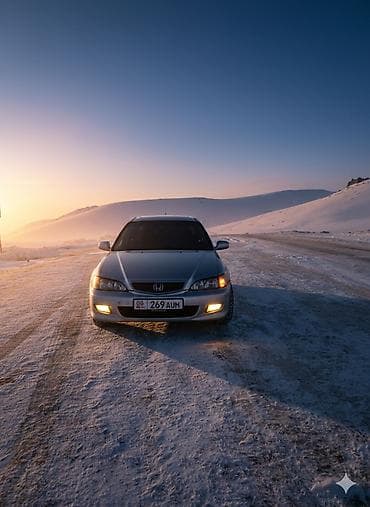 Honda Accord: 2001 г., 2 л, Автомат, Бензин, Седан