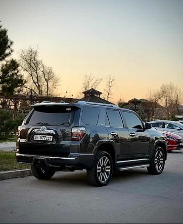 4: Toyota 4Runner: 2020 г., 4 л, Автомат, Бензин, Внедорожник — 3