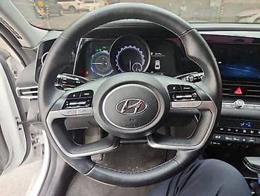 Транспорт: Hyundai Avante: 2022 г., 1.6 л, Автомат, Гибрид, Хэтчбэк — 10