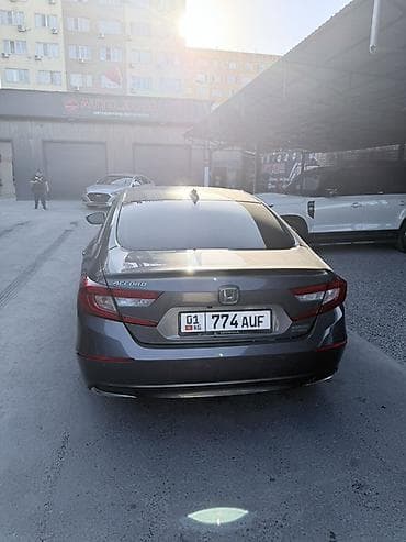 Продажа авто: Honda Accord: 2019 г., 2 л, Вариатор, Гибрид, Седан — 4