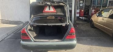 машины без прав: Mercedes-Benz C-Class: 1995 г., 2 л, Механика, Бензин, Седан — 10