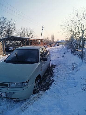 арзан матиз 1: ВАЗ (ЛАДА) 2110: 2004 г., 1.5 л, Кол менен иштөөчү, Бензин, Седан — 1