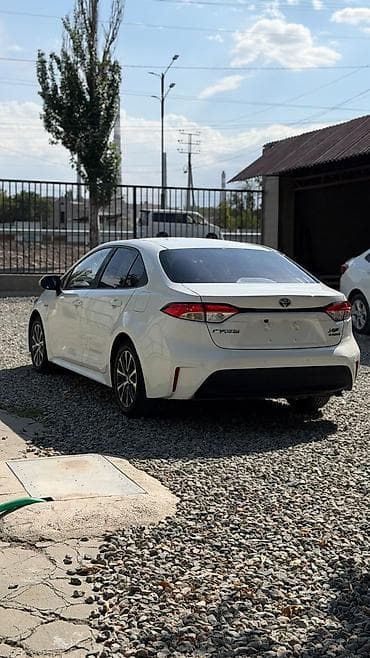 уна: Toyota Levin: 2023 г., 1.8 л, Вариатор, Гибрид, Седан — 6