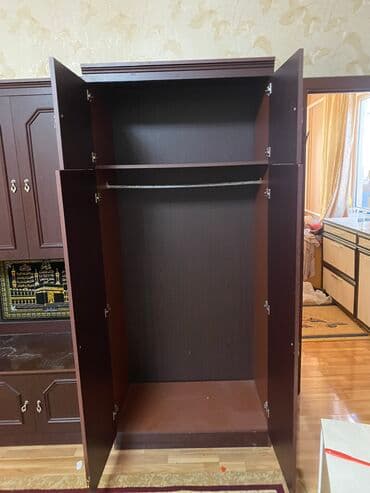 Балдар эмереги: Зал үчүн гарнитур, Колдонулган, Журнал үстөлү, Отургуч, Шкаф, Жыгач, Өзү алып кетүү, Акылуу жеткирүү — 8