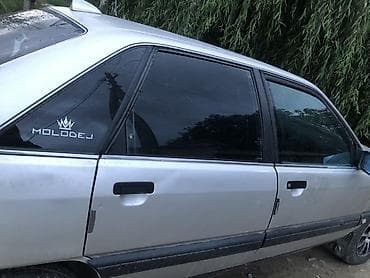 машина рендж ровер: Audi 100: 1989 г., 1.8 л, Механика, Бензин, Седан — 4